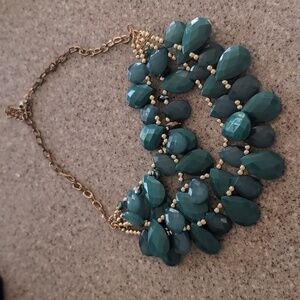 Vintage MULTI STRAND LAYERED NECKLACE Green cluster GOLD TONE JEWELRY